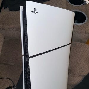 Sony PlayStation 5 - Elegant White Finish